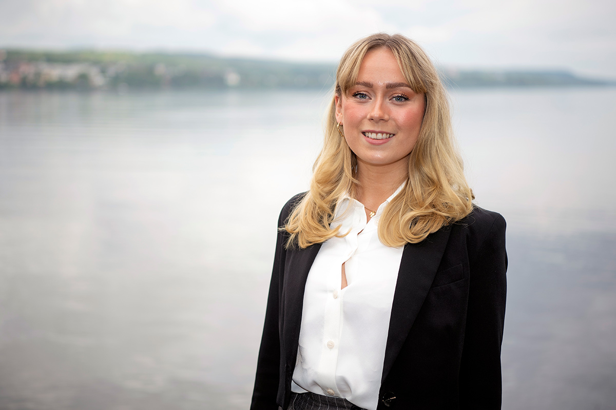 Isabella Johansson, som är konsultchef på Poolia Jönköping och jobbar med Årets unga ledande kvinna.